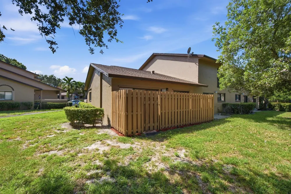 2267 NW 37th Avenue Coconut Creek, FL 33066
