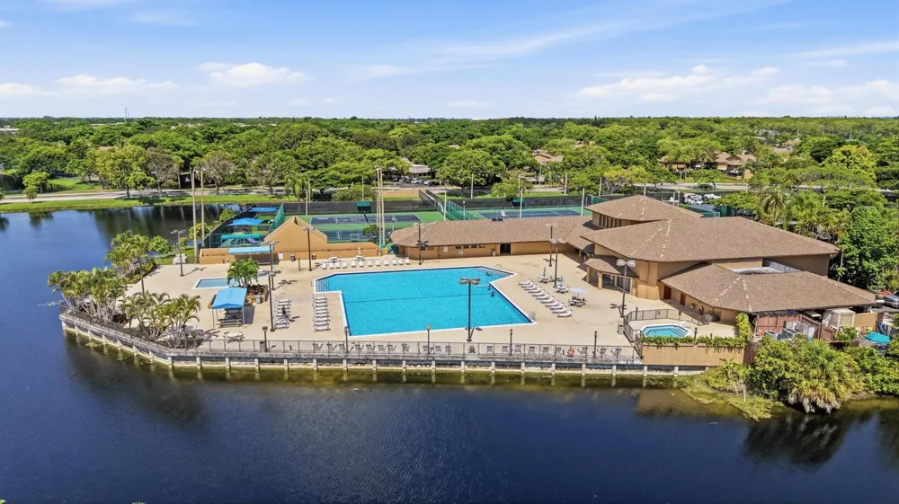 2267 NW 37th Avenue Coconut Creek, FL 33066