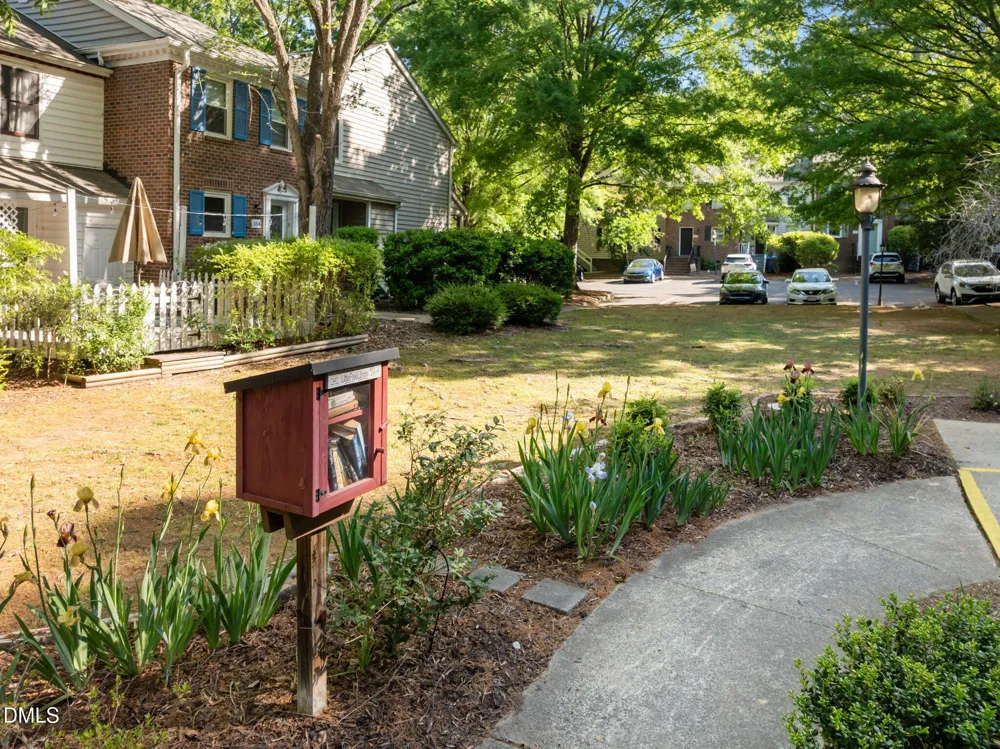 109 Sully Court Chapel Hill, NC 27514