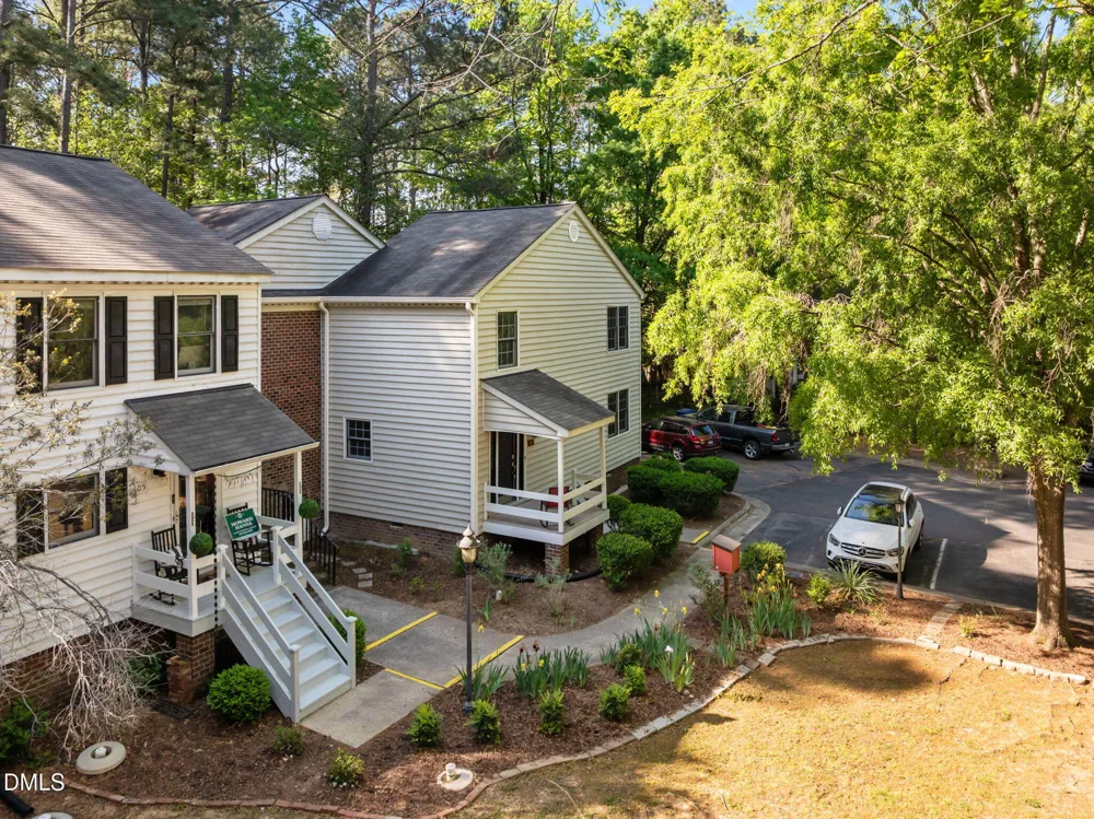 109 Sully Court Chapel Hill, NC 27514