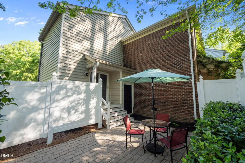 109 Sully Court Chapel Hill, NC 27514