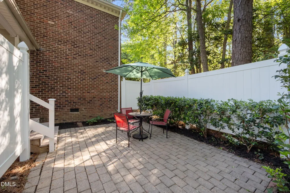 109 Sully Court Chapel Hill, NC 27514