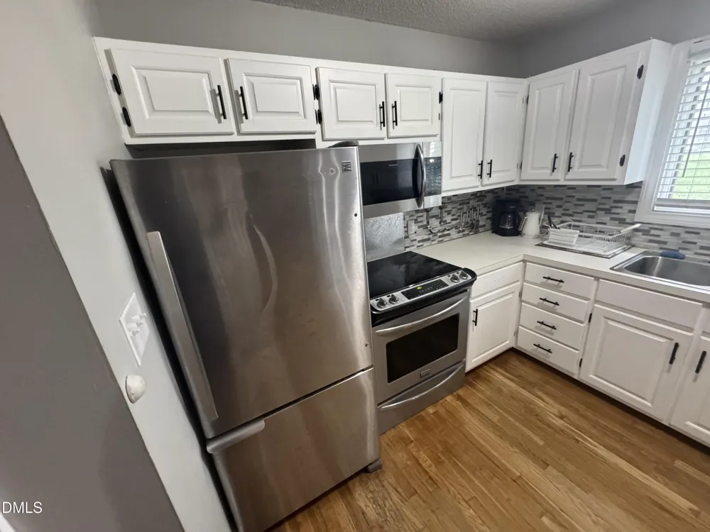 3220 Meeting Place Greenville, NC 27858