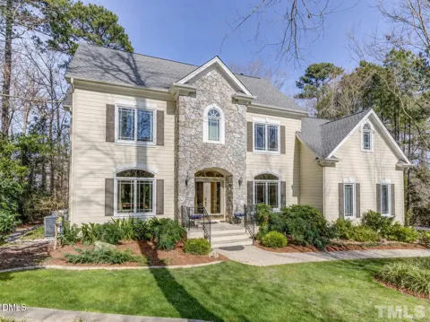103 Withwyndle Court