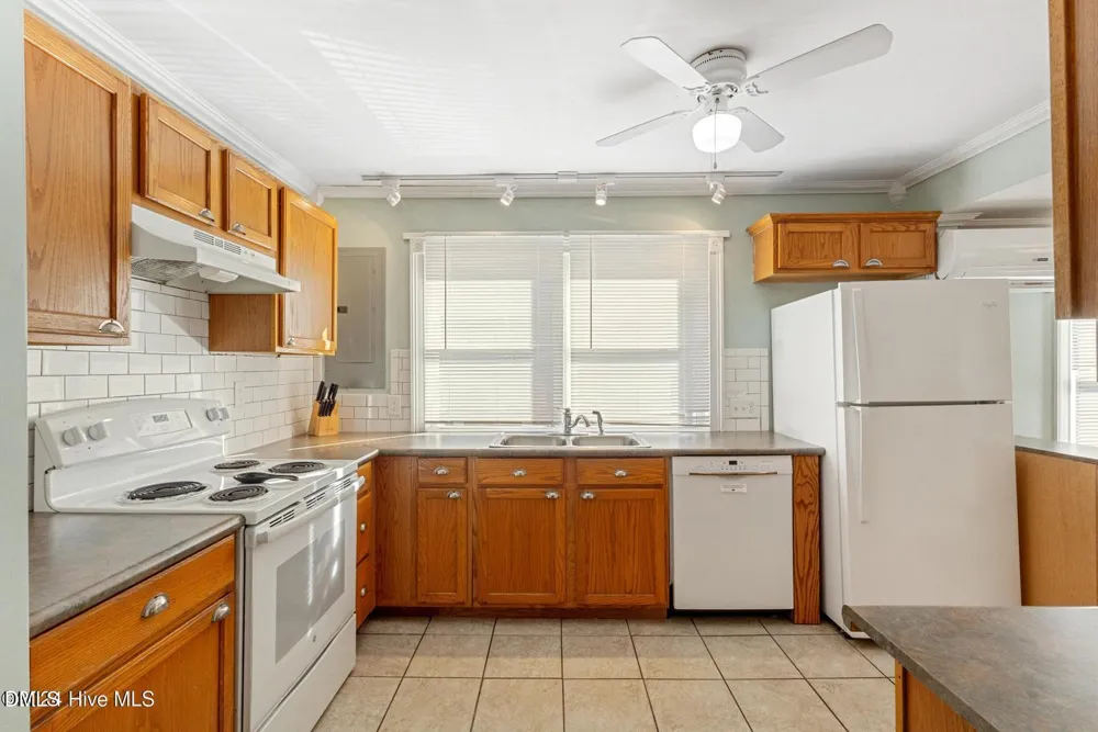 806 S 16th Street Wilmington, NC 28401