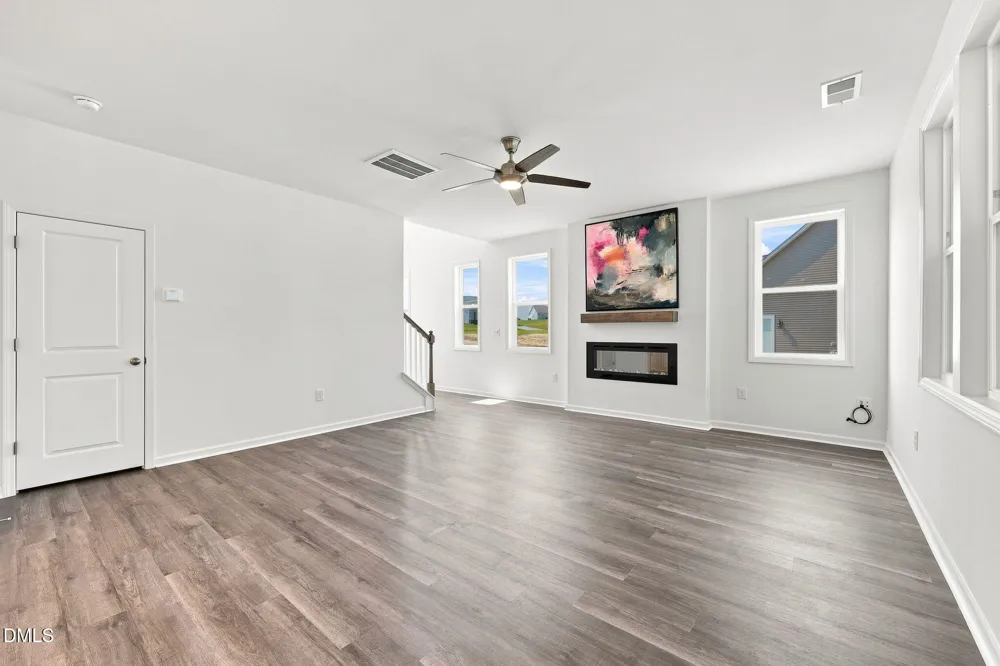 272 White Azalea Way Benson, NC 27504