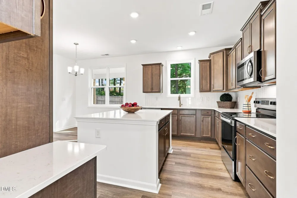 69 White Azalea Way Benson, NC 27504