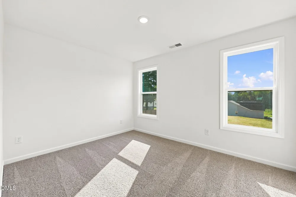69 White Azalea Way Benson, NC 27504