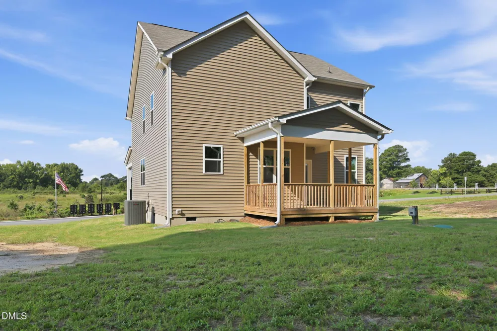 69 White Azalea Way Benson, NC 27504