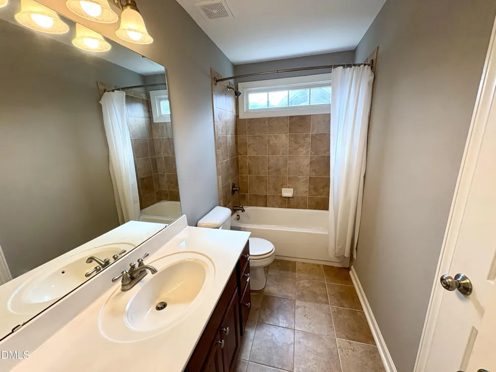 1315 Center Street Apex, NC 27502