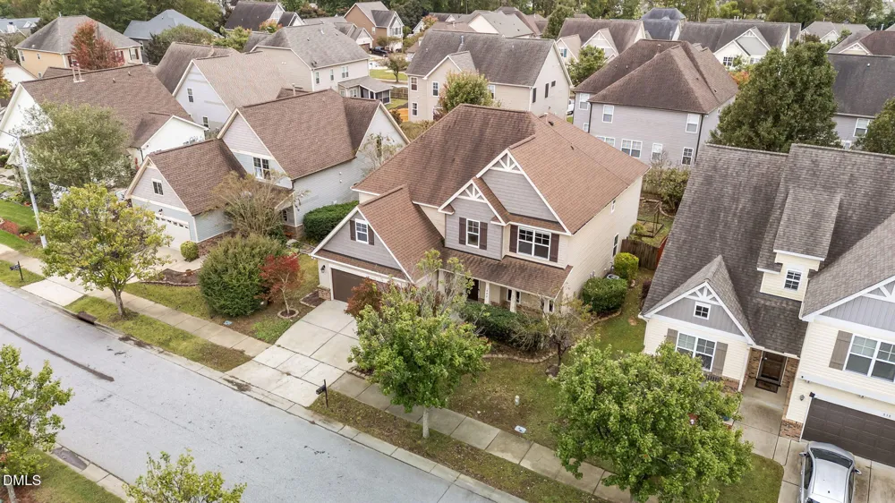 842 New Charleston Drive Fuquay Varina, NC 27526