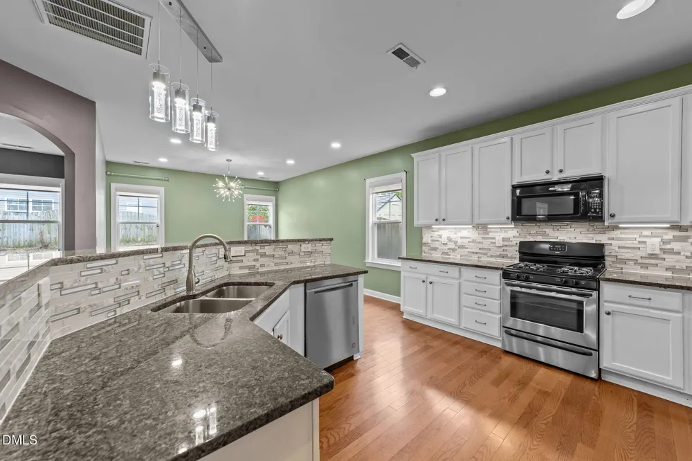 842 New Charleston Drive Fuquay Varina, NC 27526