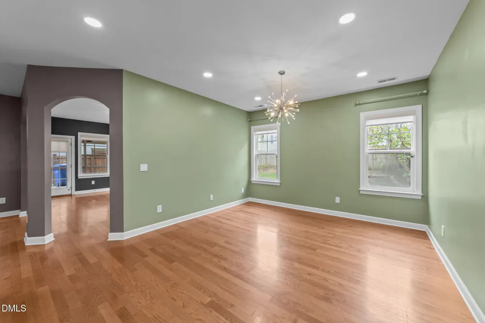 842 New Charleston Drive Fuquay Varina, NC 27526