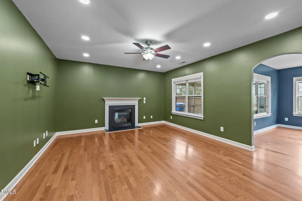 842 New Charleston Drive Fuquay Varina, NC 27526