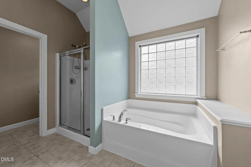 842 New Charleston Drive Fuquay Varina, NC 27526