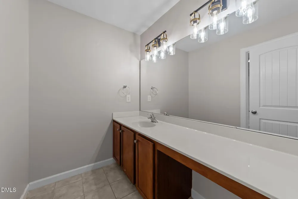 842 New Charleston Drive Fuquay Varina, NC 27526