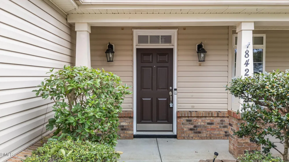842 New Charleston Drive Fuquay Varina, NC 27526