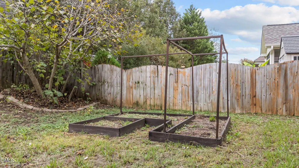 842 New Charleston Drive Fuquay Varina, NC 27526