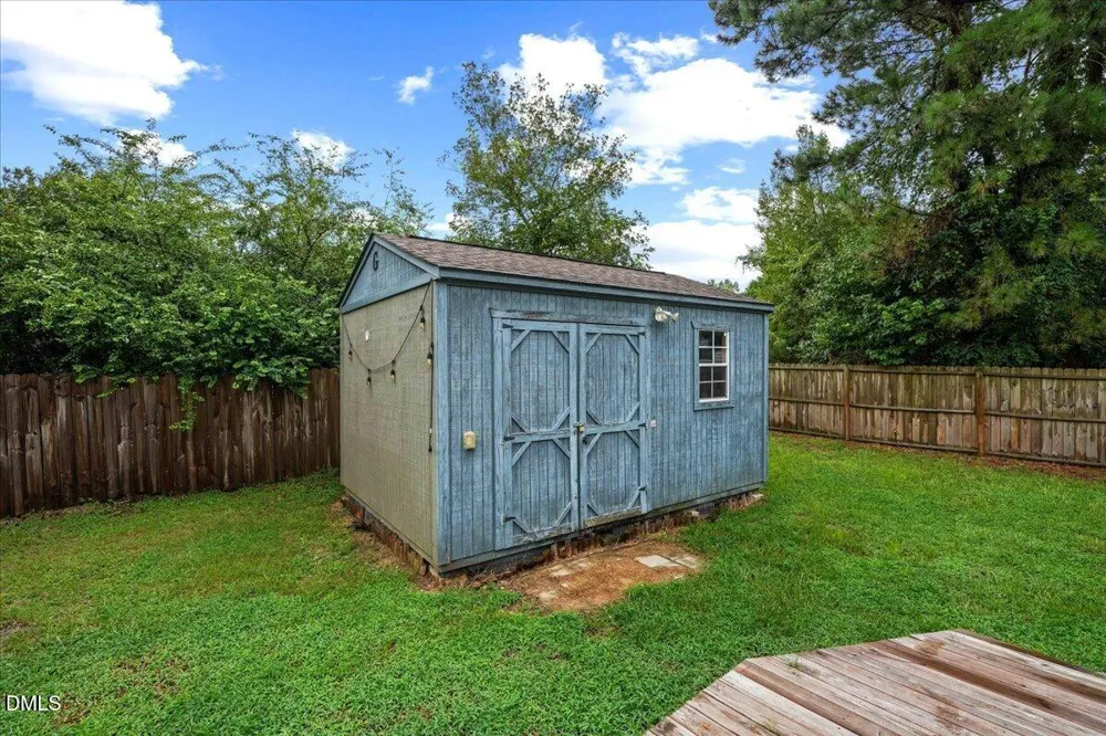 629 Avondale Drive Clayton, NC 27520