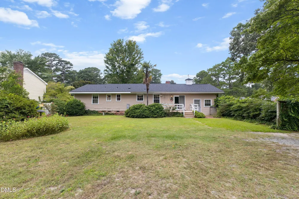 1101 S Walnut Drive Smithfield, NC 27577