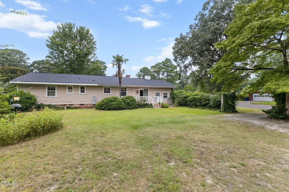 1101 S Walnut Drive Smithfield, NC 27577