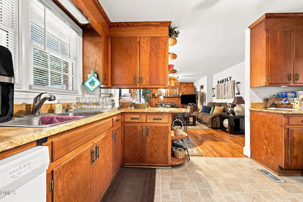 2136 Mountain Creek Road Oxford, NC 27565