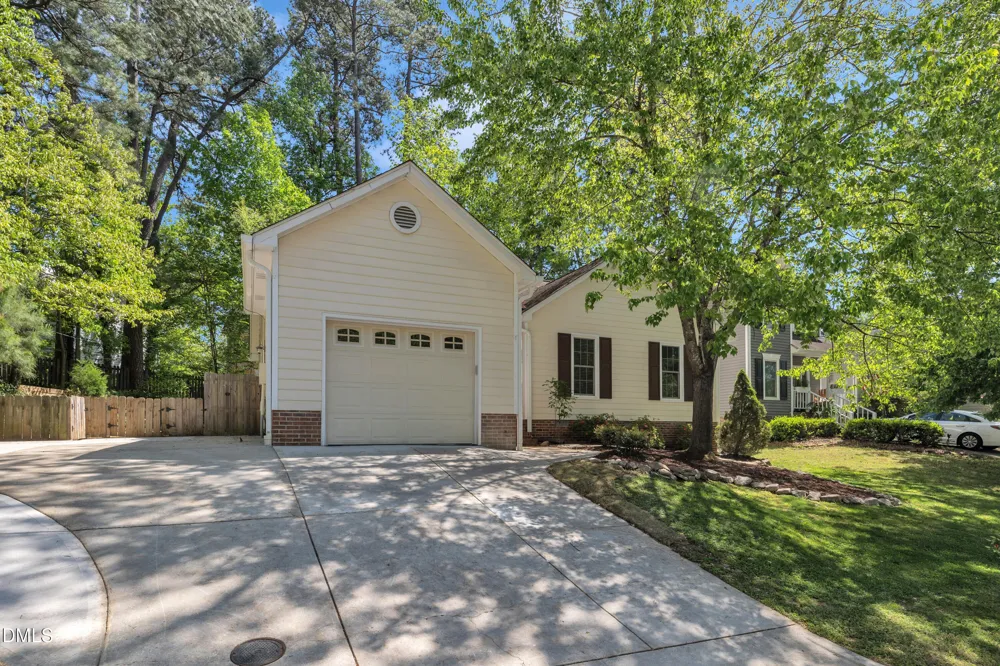 106 London Plain Court Cary, NC 27513