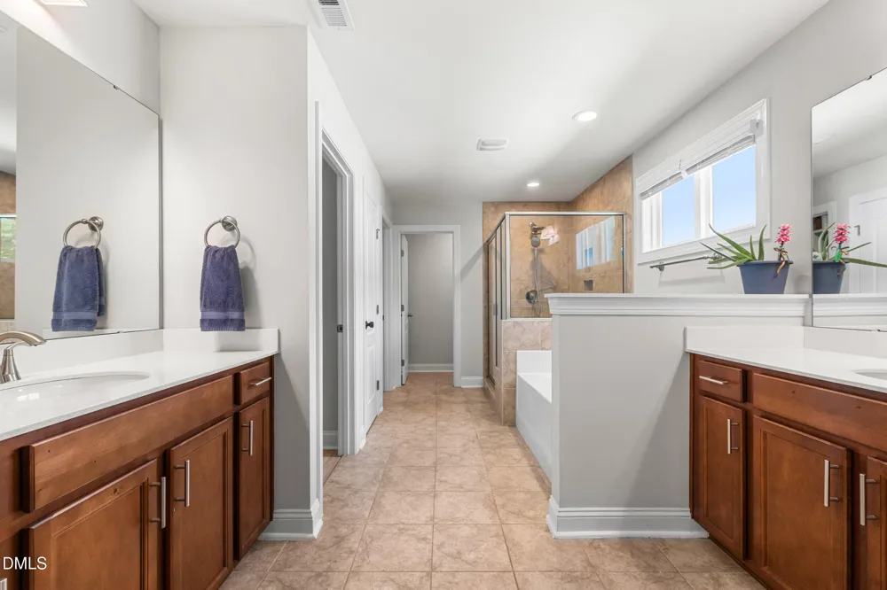 9021 River Hawk Lndg Willow Springs, NC 27592