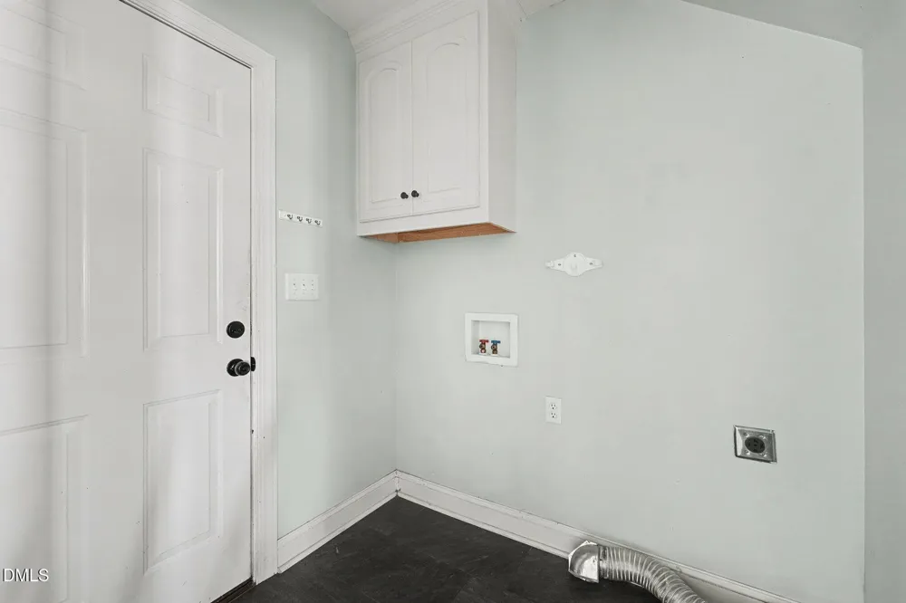 211 Prior Lane Pikeville, NC 27863