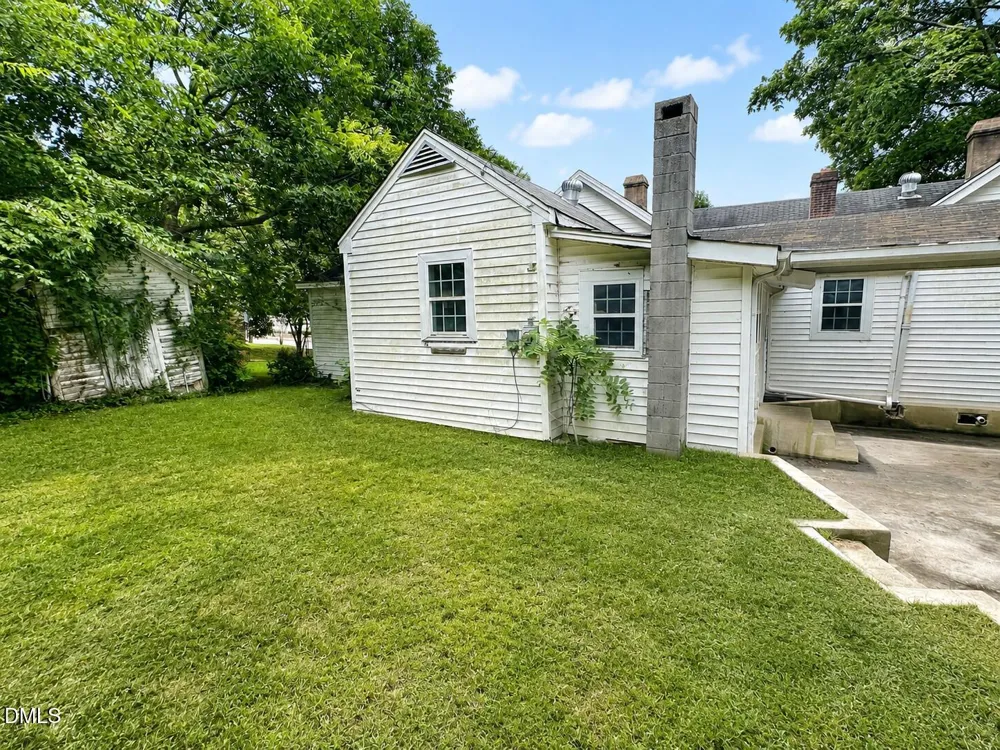 408 E Nash Street Louisburg, NC 27549