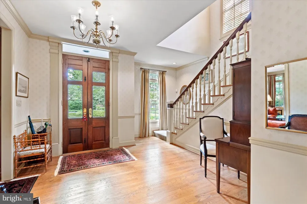 1033 SWINKS MILL ROAD Mclean, VA 22102