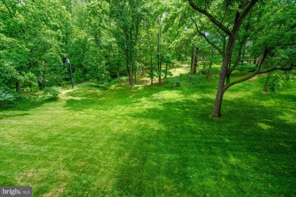 1033 SWINKS MILL ROAD Mclean, VA 22102