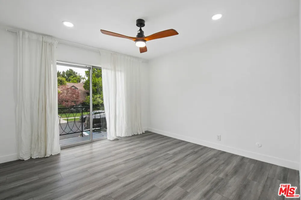 807 Alfred Street #1 Los Angeles, CA 90069