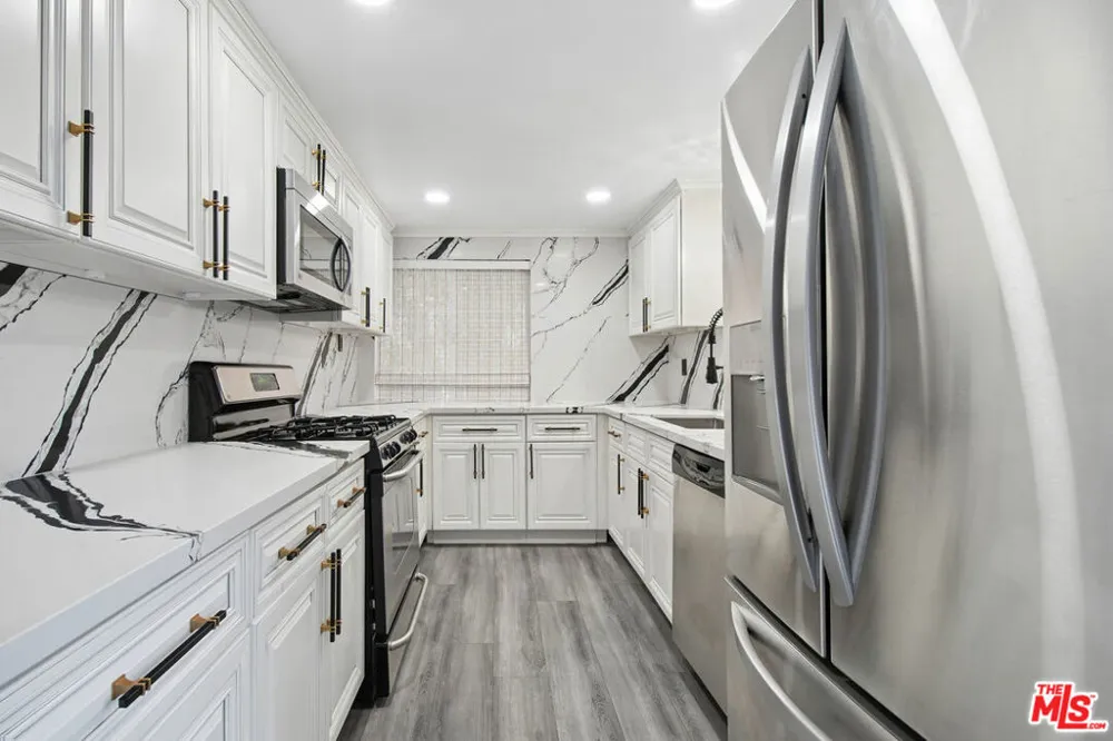 807 Alfred Street #1 Los Angeles, CA 90069