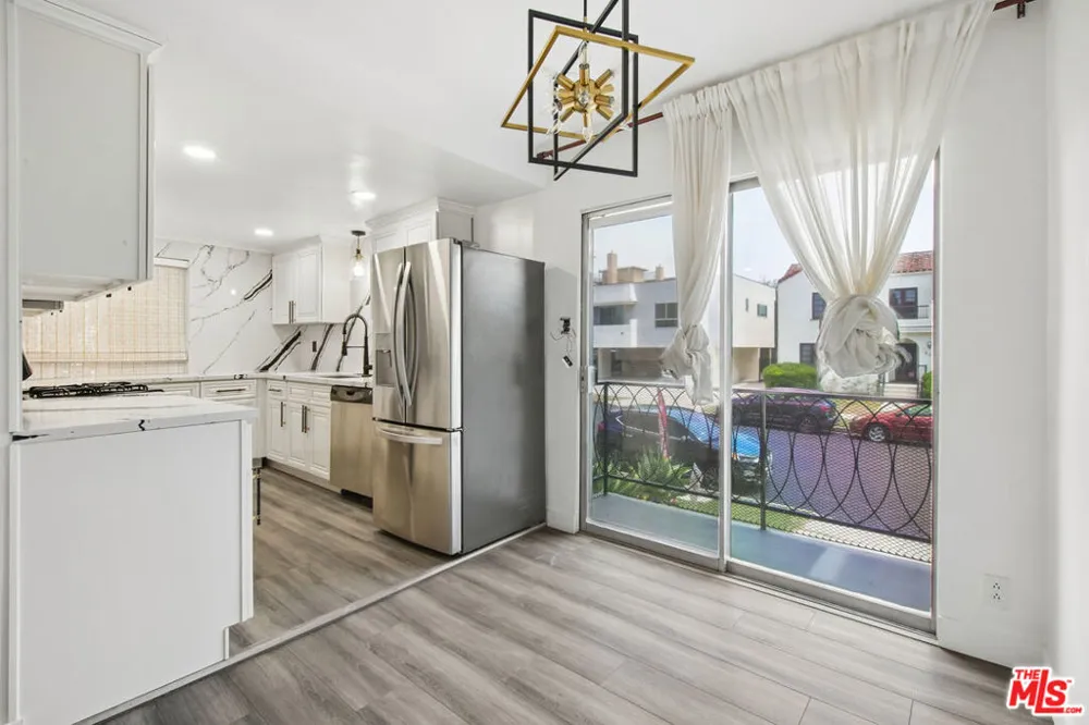 807 Alfred Street #1 Los Angeles, CA 90069