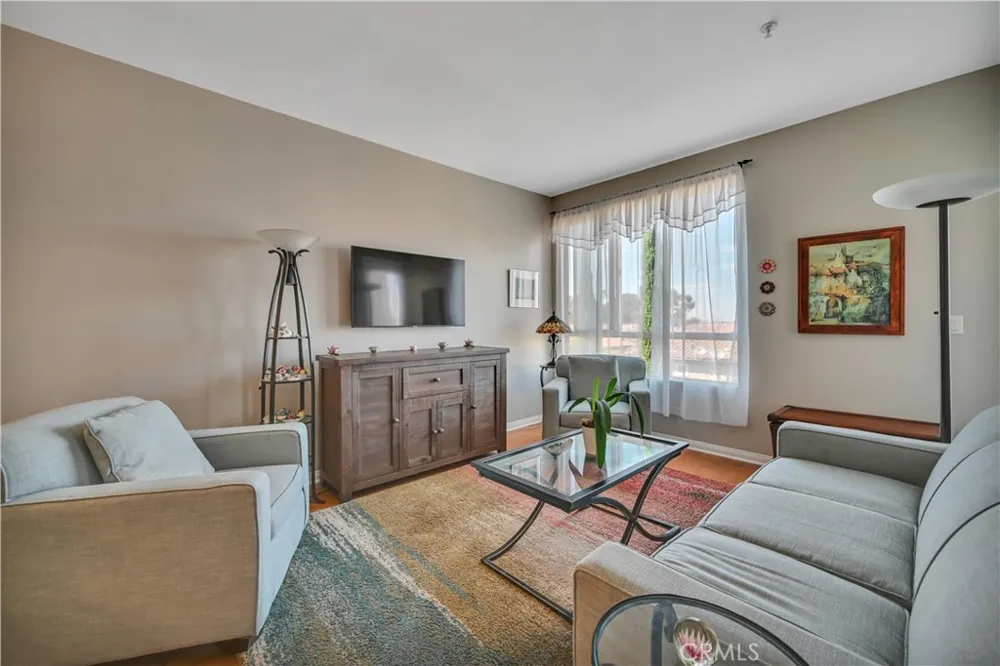 2742 Cabrillo #309 Torrance, CA 90501