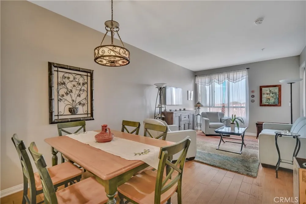 2742 Cabrillo #309 Torrance, CA 90501