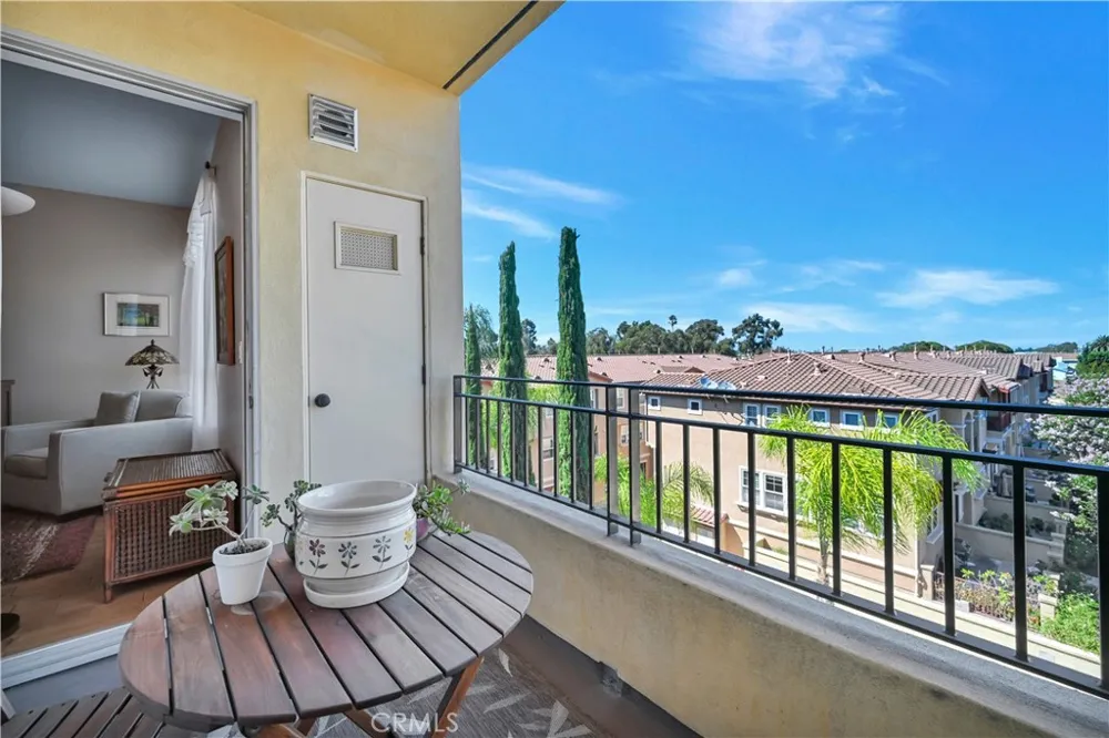2742 Cabrillo #309 Torrance, CA 90501