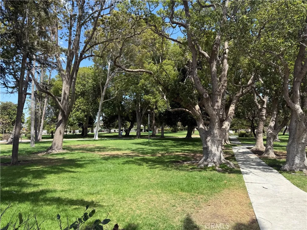 2742 Cabrillo #309 Torrance, CA 90501