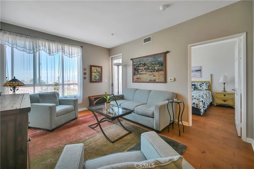 2742 Cabrillo #309 Torrance, CA 90501