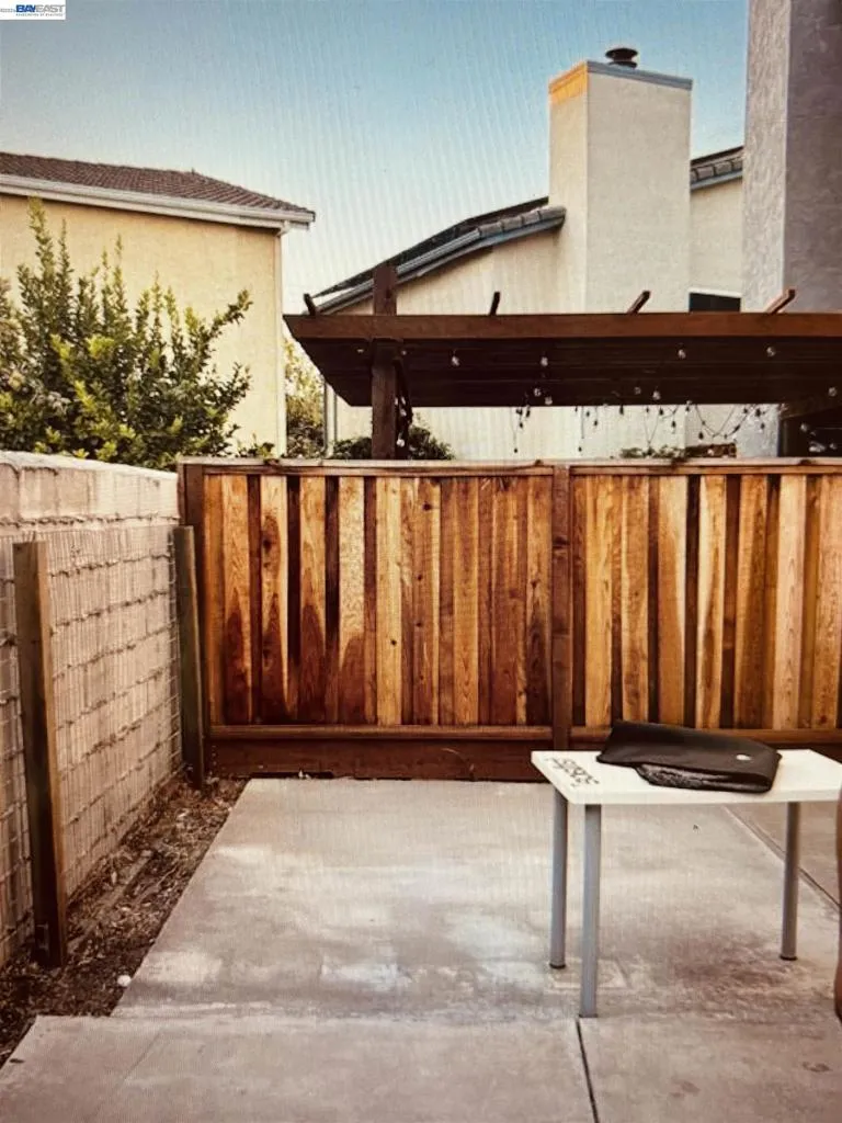 578 W 4Th St Tracy, CA 95376