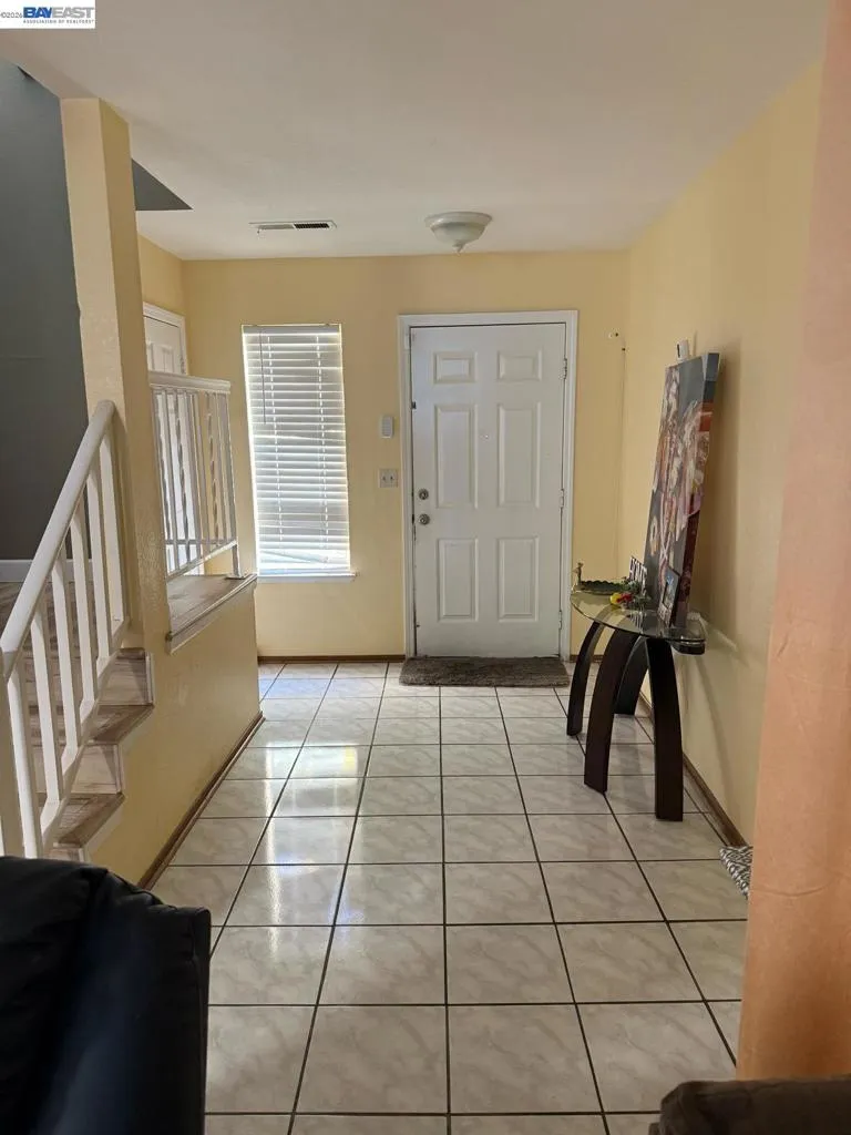 578 W 4Th St Tracy, CA 95376
