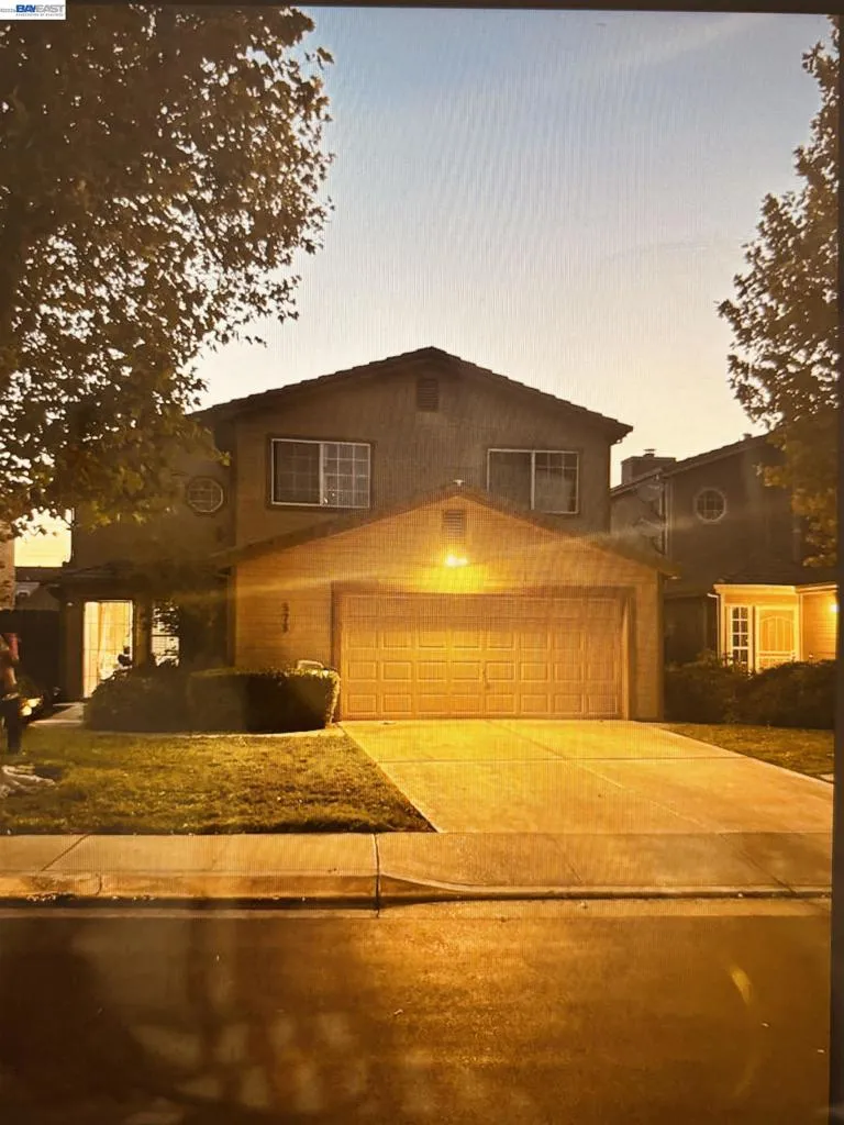 578 W 4Th St Tracy, CA 95376
