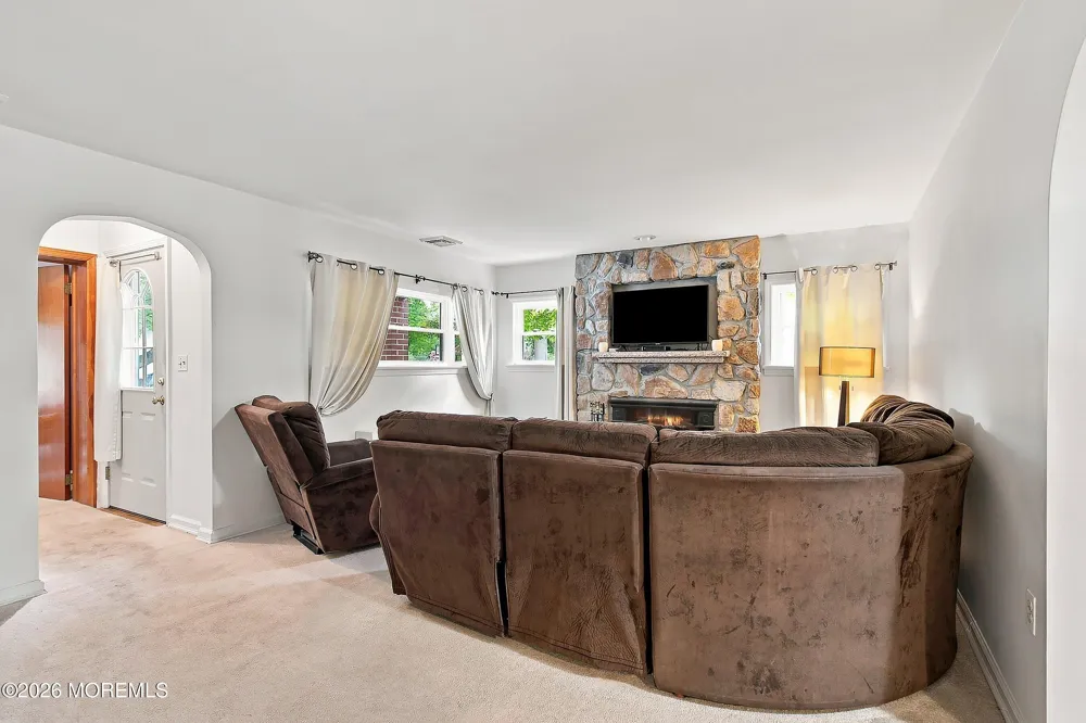 303 Florence Road Middletown, NJ 07748