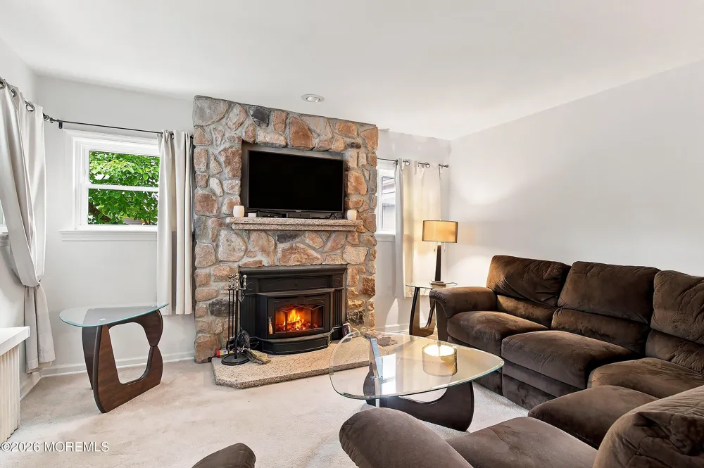 303 Florence Road Middletown, NJ 07748