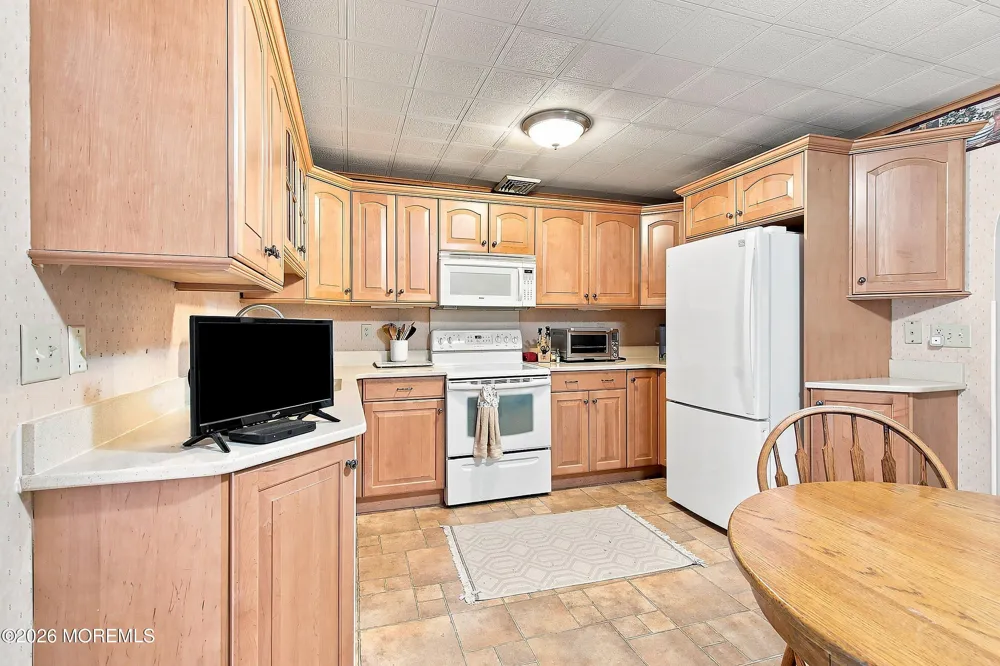 303 Florence Road Middletown, NJ 07748