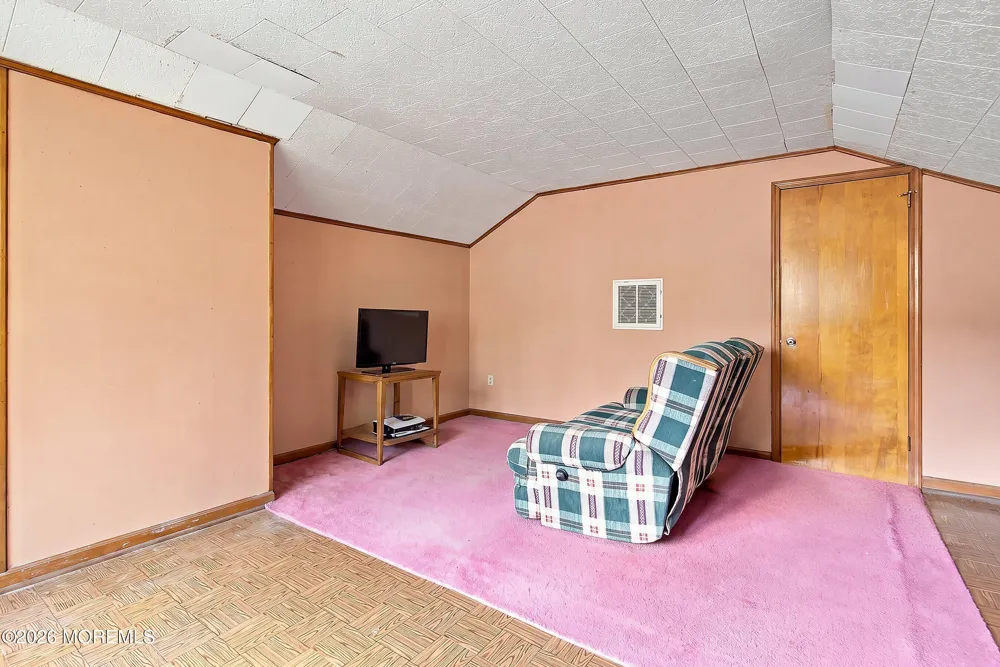 303 Florence Road Middletown, NJ 07748