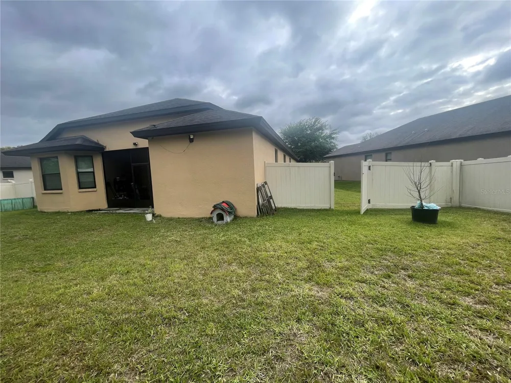 824 VINO VERDE CIRCLE Brandon, FL 33511
