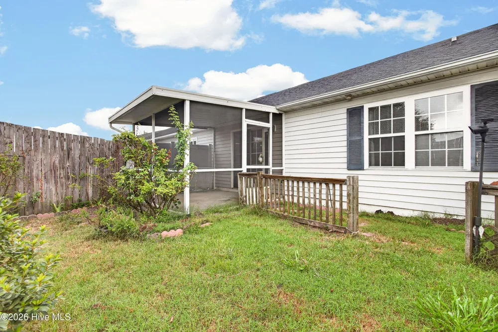 126 Charlton Road Hubert, NC 28539