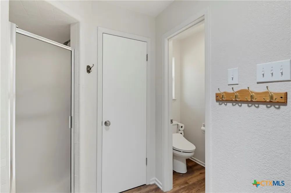 1223 Old Homestead Seguin, TX 78155